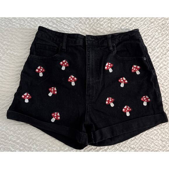 Hot Topic Pants - Hot Topic Embroidered Mushroom Black Mom Shorts Size 9 High Waist